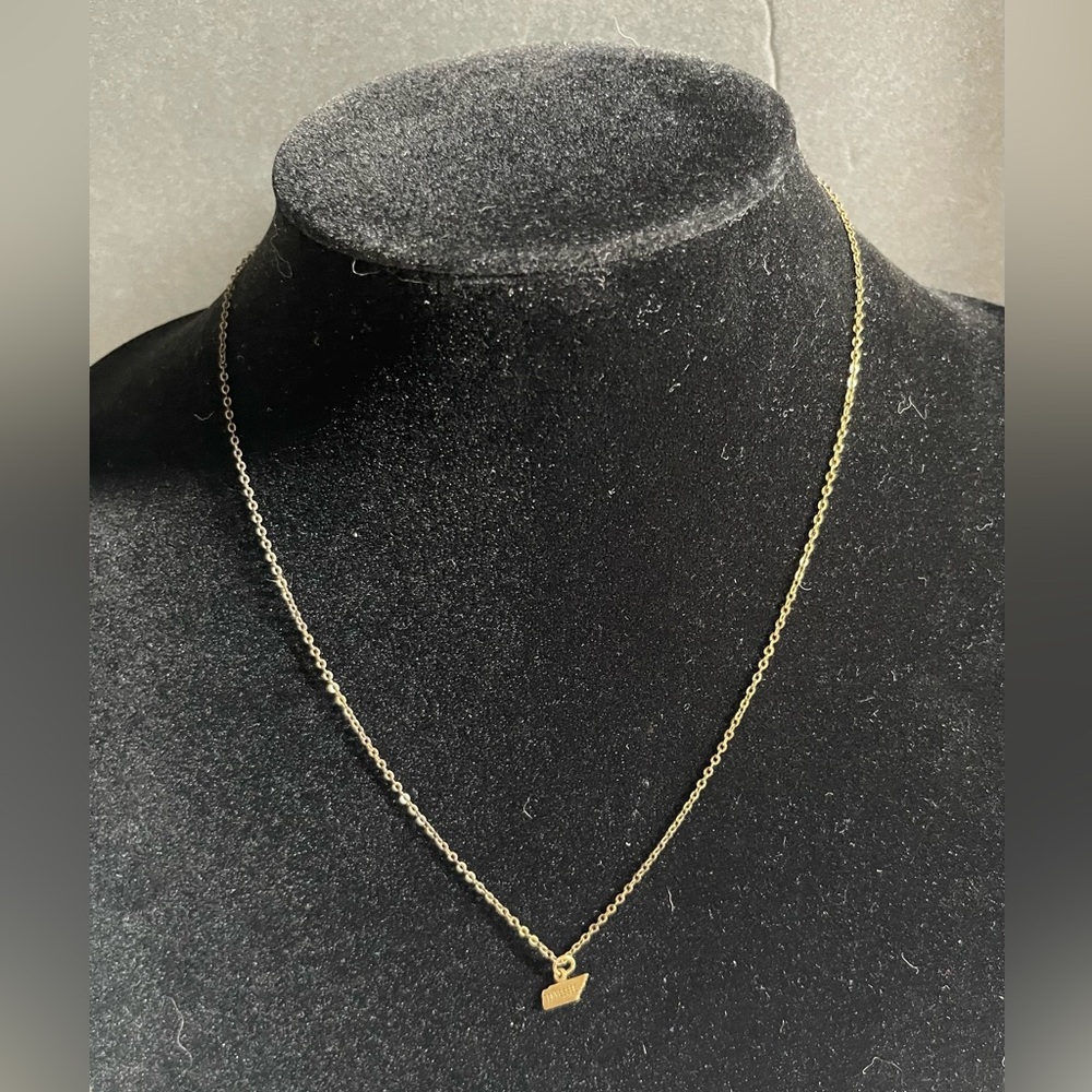 Vintage Gold Toned Tennessee State Necklace
